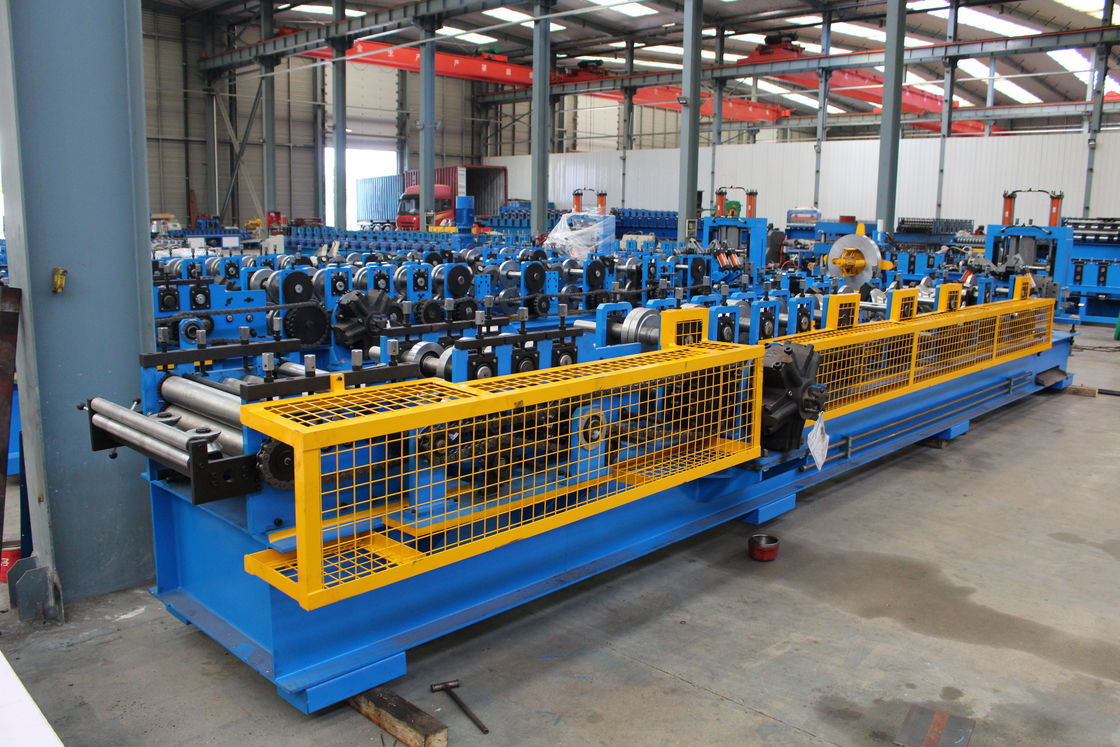 Bearing Leg CZ Purlin Roll Forming Machine Speed  Adjustable 10- 20 M / Min