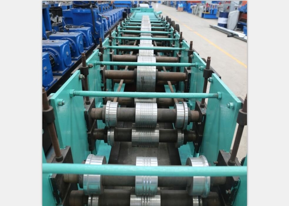 Metal Gl Down Pipe Roll Forming Machine Steel Rain Gutter Making 22 Stations
