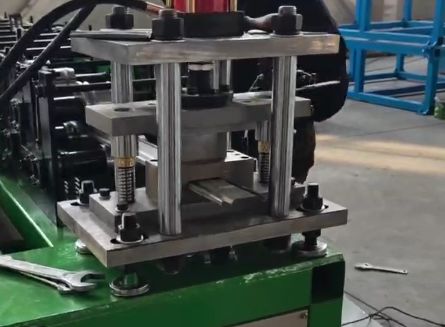 Metal Roller Up Door Making Machinery Roller Shutter Door Steel Slat Roller Roll Forming Machine