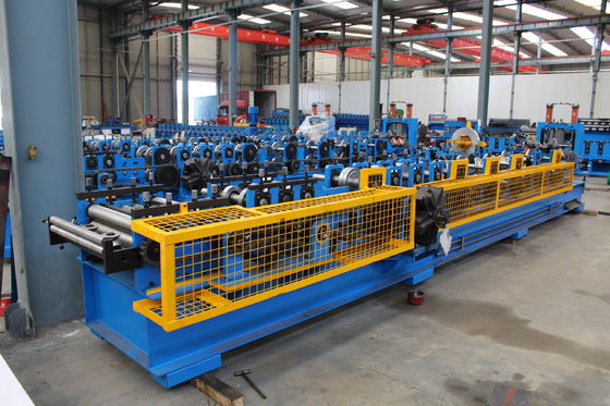 Bearing Leg CZ Purlin Roll Forming Machine Speed  Adjustable 10- 20 M / Min
